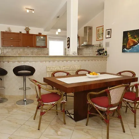 Apartment Bojan With Terrace And Sea View Baska (Krk)
