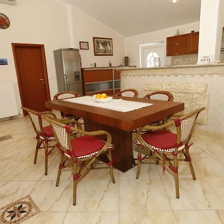Bojan With Terrace And Sea View Apartment *