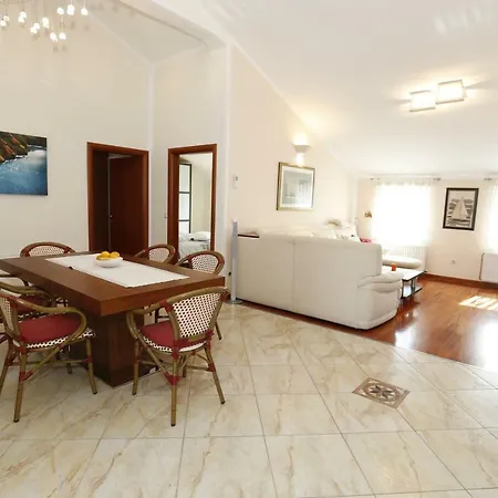 Bojan With Terrace And Sea View Apartment Baska (Krk)