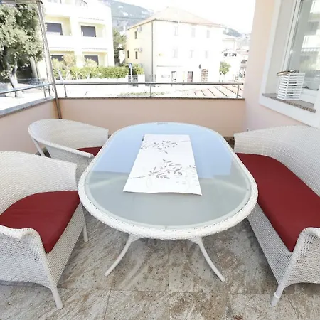 Bojan With Terrace And Sea View *