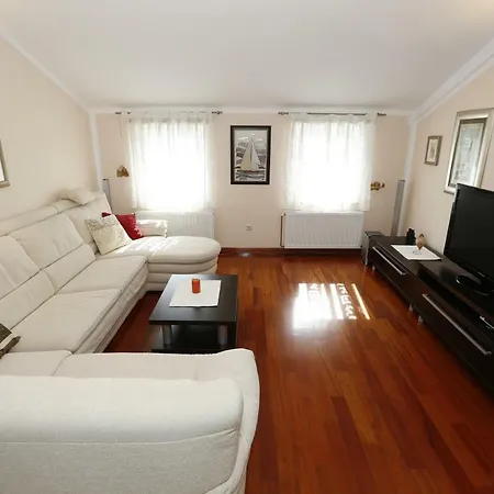 Apartament Bojan With Terrace And Sea View